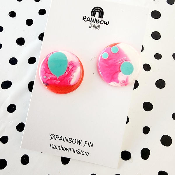 Colour bomb stud