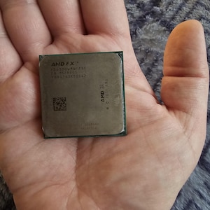AMD Athlon 64 CPU: 2.4GHz, Socket 754, Vintage Processor