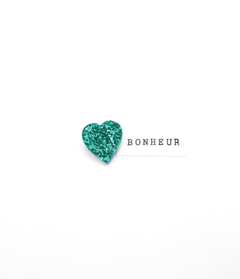 Petite broche cœur paillettes vert image 1