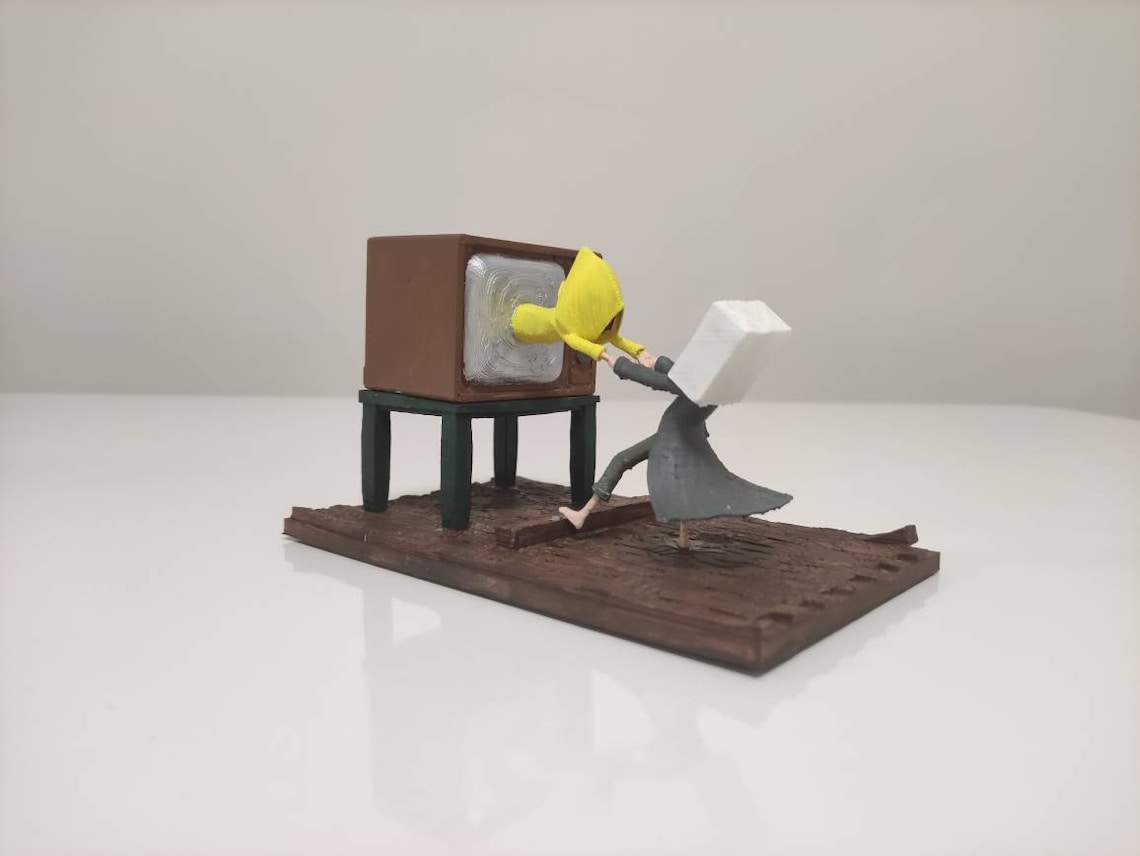 Little nightmares 2 figure holoserfar