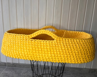 Moses basket sun yellow