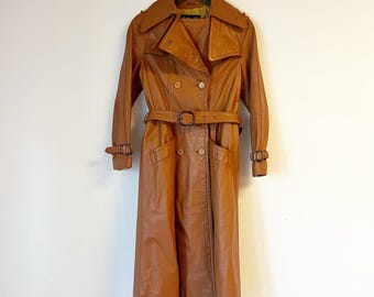 VINTAGE 1970s Jet Set of California Tan Cowhide Leather Trench Coat Belted