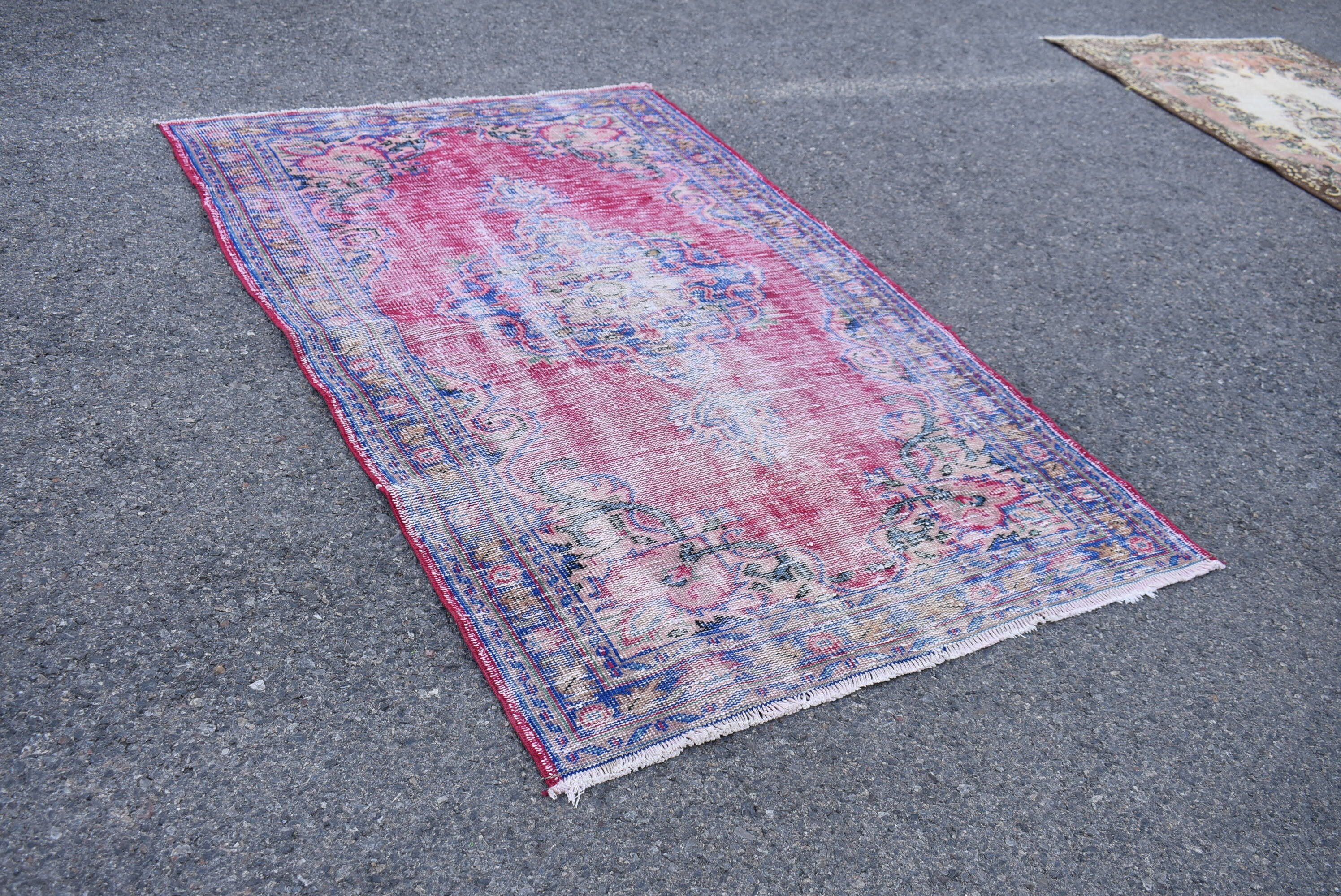 Turkish Kilim Area Rug, Vintage Handmade Rug, Kitchen Rug Turkish Kilim Area Rug, Vintage Handmade Rug, Kitchen Rug