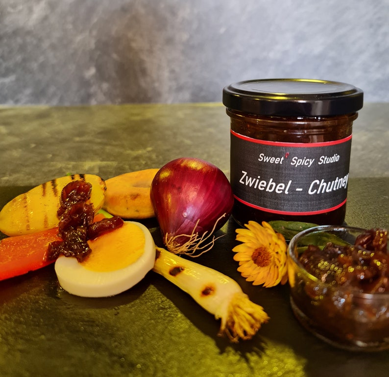 Rotes Zwiebel Chutney Zwiebelmarmelade Jam Handgemacht Überraschung Männer Genuss Herzhaft Würzig Ostern Grillen DIY Bild 6