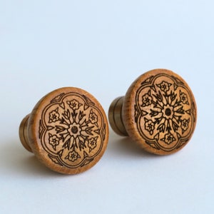 Oak Wood Cabinet Knob, Engraved Drawer Pull, Laser engraved Wood Handle, Dresser knobs, round modern farmhouse wood knob, cabinet knob