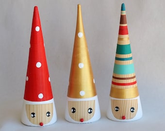 Conjunto de mini gnomos de madera hechos a mano, decoración navideña pintada a mano