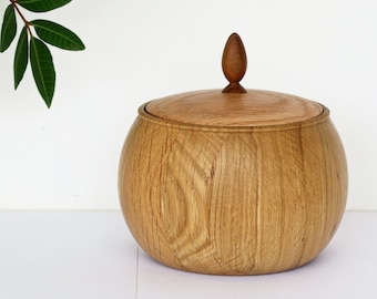 Handmade box with lid, round box, Jewelry box, wood vase with lid, Wooden box, natural wood vase, Wood box, by Josef wood turner