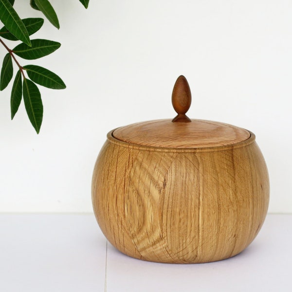 Handmade box with lid, round box, Jewelry box, wood vase with lid, Wooden box, natural wood vase, Wood box, by Josef wood turner