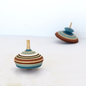 Wooden spin top, Wooden fidget top, Spinning top, Party favor idea, Party bag, Fidget wood toy, Christening favor, old time toy