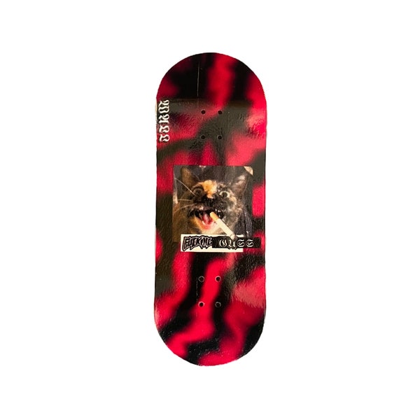 Cat fingerboard deck