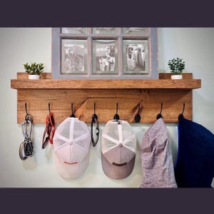 Elegant Wooden Wall Coat Rack with Decorative Shelf – Handmade Entryway Storage Solution