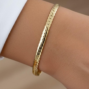 Pulsera plana de oro de 14 quilates con diseño de espiga - Cadena minimalista