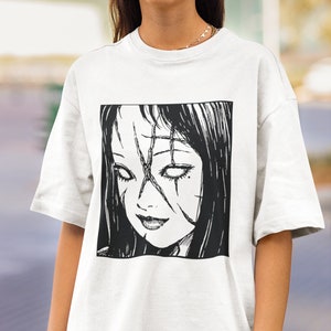 Unisex Horror Manga Creepy Girl T-Shirt, Dark Anime Gothic T-Shirt, Manga Gothic T-Shirt