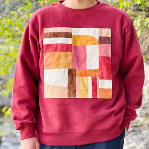 Handmade patchwork sweatshirt. Vegetable dye, natural. Unique piece. Warm unisex sweater. Handmade patchwork sweater. Plant, Eco-design image 4