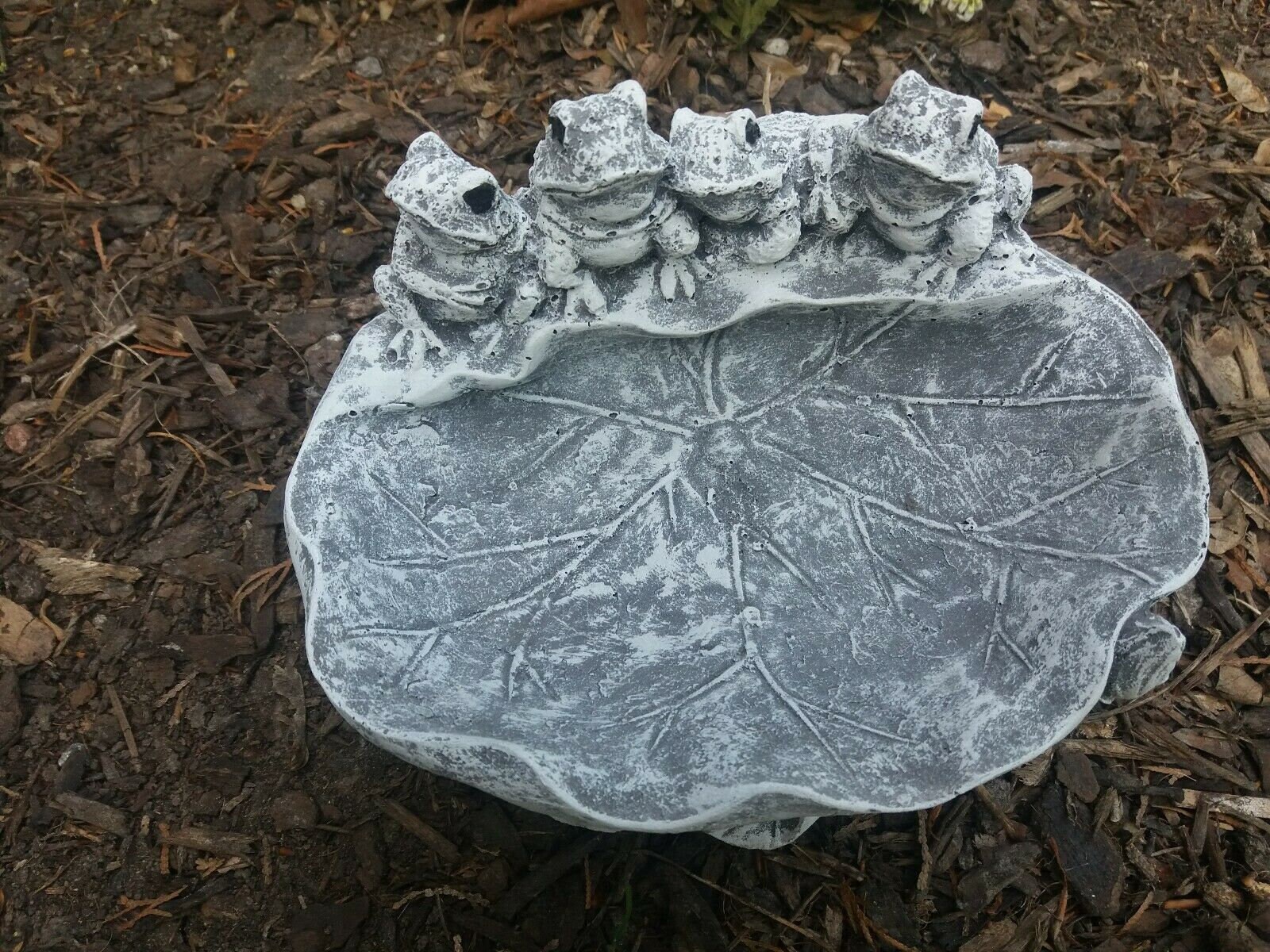 Bird Bath With Frogs Garden Decor Form Leaf Backyard Bowl for Etsy