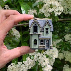 DIY Kit - No 77 - 1:144 Scale Miniature Victorian Dolls House  Kit - Dollhouse for a Dollshouse