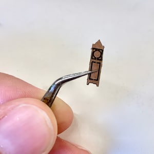 Kit de reloj de pie a escala 1/144: Muebles para casa de muñecas a microescala