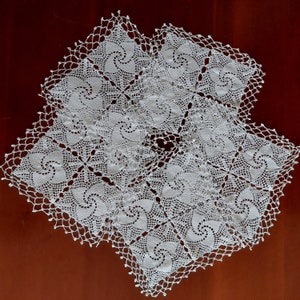 Vintage Crochet Doilies - Set of Five Doilies - Handmade Cotton Doilies - Table Decoration - Retro Style Home Decor