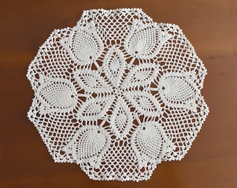 Antique Lace Doily 16" dia - Large White Crochet Doily - Table Decoration - Retro Style Home Decoration