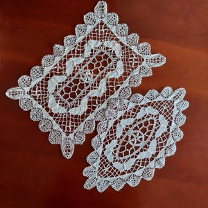 Vintage Bobbin Lace Doilies - Set of Two White Cotton Table Decoration