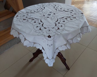 Vintage Tablecloth with Openwork Embroidery -  White Tablecloth with Floral Pattern - Table Linen - Table Decoration - Retro Home Decor