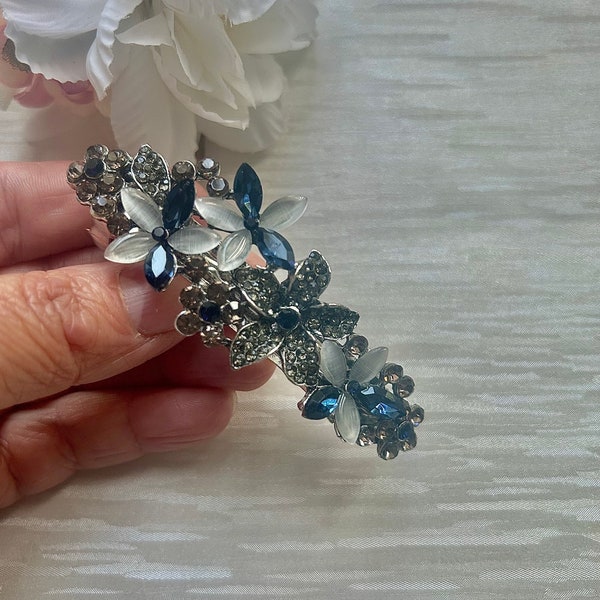 Dark blue crystal on vintage silver clip, bridal bridesmaid sapphire hair barrette, wedding navy blue metal hairslide, hair accessories