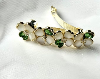 Flower hair clip, green crystal and ivory floral wedding hair clasp, bridesmaid flowergirl green and gold barrette, gift idea