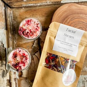Wellness Geschenkset für Frauen Selbstfürsorge Box Rosenquarz Kristallkerze Kräutermischung für Gesichtsdampfbad Teelicht SelfCare Geschenk