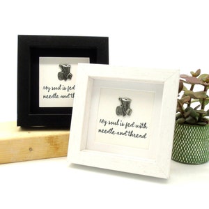 Näh Geschenk - Nadel und Faden und Spruch - Nähzimmer Geschenk - Schneider Geschenk - Näh Geschenk - Geschenk für Sie