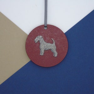 Airedale Hanging Wooden Disk - Airedale Christmas Ornament - Airedale Christmas Tree Decoration - Airedale Hanging Ornament - Dog Mum Gift