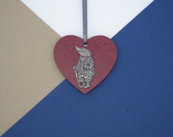 Badger Wooden Heart Decoration - Wind in the Willows Ornament - Mr Badger Heart Decoration - Book Lover Gift - Book Gift