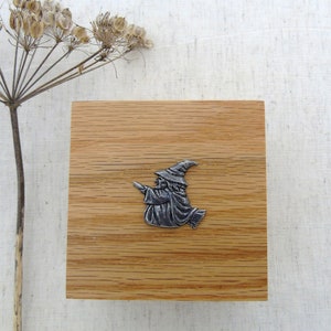 Witch Gift - Witch Wooden Box - Witch Trinket Box- Witch Keepsake Box -  Witch Lover - Witch Halloween Gift - Witch on broomstick