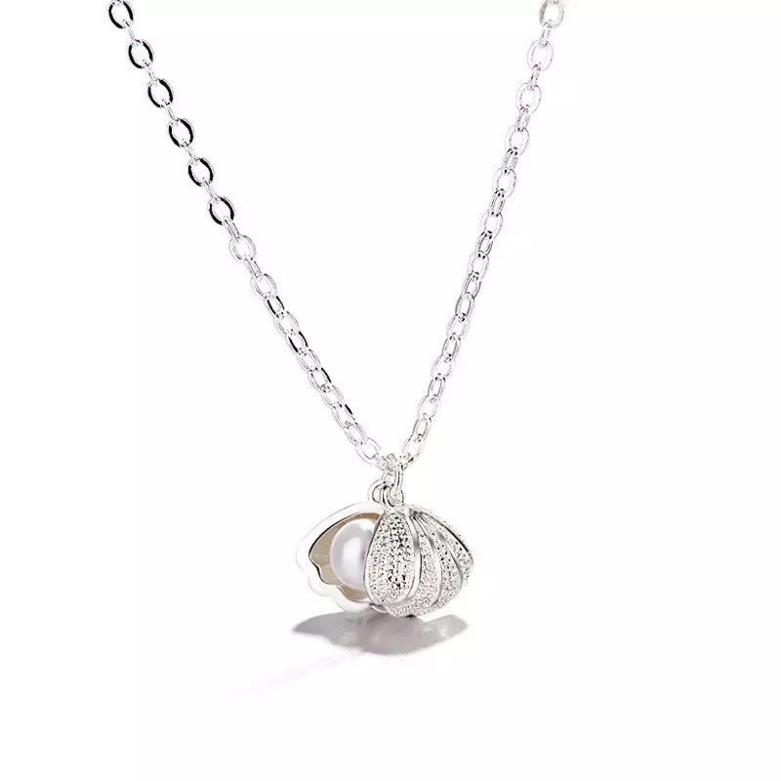 Collar de perlas de concha de