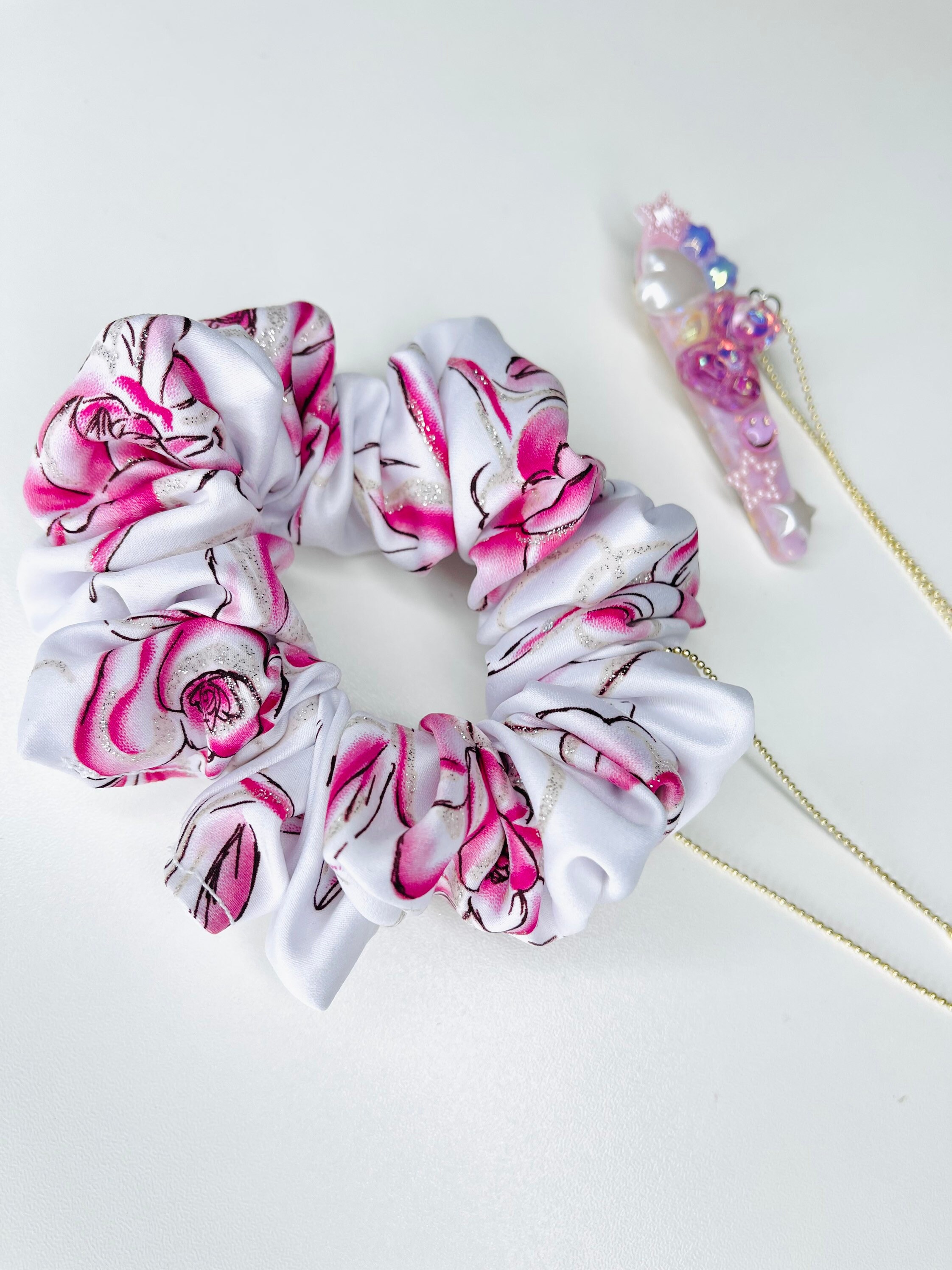 Floral Satin Scrunchie & Resin Hair Clip Set: Valentine
