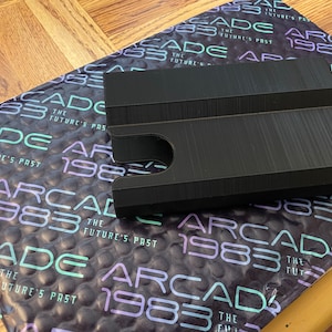 Retroid Pocket Flip Slip Case