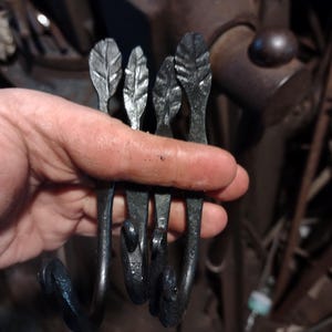 Ganchos de hoja forjados a mano