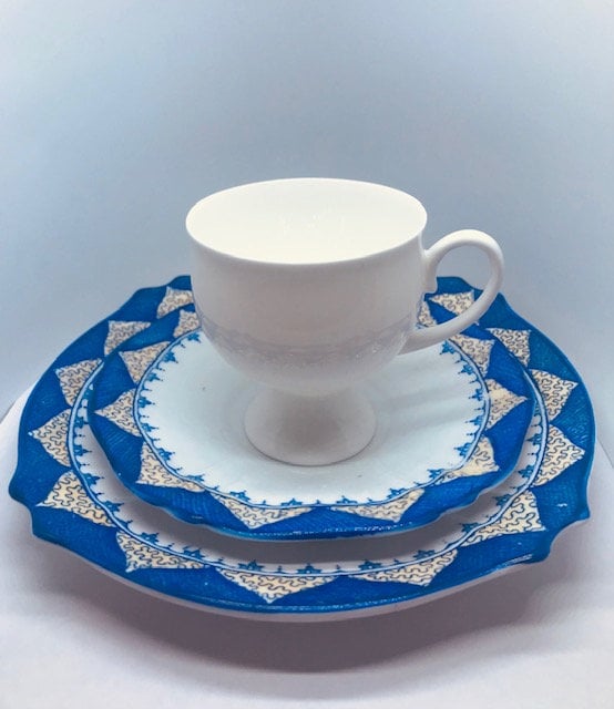 Tunisie,La Rose Des Sables, Porcelaine; Cup, Creamer & Set Pâte ware  plates.
