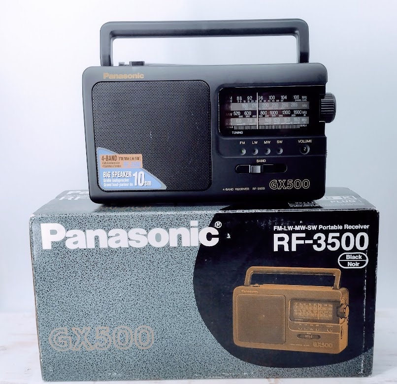 New Old Stock Vintage Portable Radio PANASONIC RF-3500 4 Band