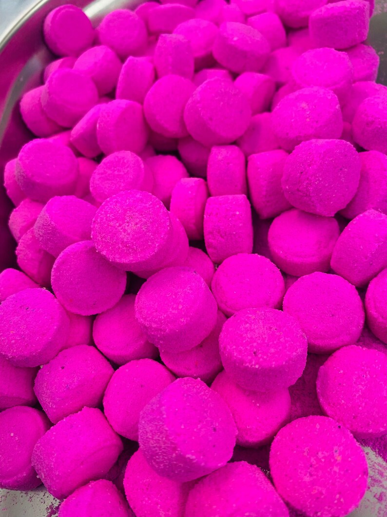 BATH BOMB 30 mini pilules Fizzy Chill Parfum puissant et coloré Cadeau amusant pour les enfants Emballage recyclable Choix de parfums Fabriqué au Royaume-Uni image 7