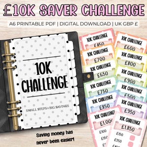 Pode incluir: Uma pasta preta com argolas douradas e uma página branca com bolinhas que diz "10K CHALLENGE". Cartões coloridos com valores como £450, £600 e £700 são visíveis. O texto "Economizar dinheiro nunca foi tão fácil!" também está presente.