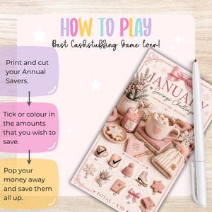 K&ouml;nnte beinhalten: Eine Januar-Spar-Challenge-Karte in Rosa mit Wintermotiven wie Tassen, M&uuml;tzen und Schneeflocken. Der Text lautet HOW TO PLAY, Best Cashstuffing Game Ever, sowie Anweisungen zum Ausdrucken, Ausschneiden, Ankreuzen und Sparen. Ein wei&szlig;er Stift liegt auf der rechten Seite.