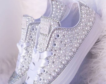 Wedding Converse /Bling and Pearl /.Wedding Custom Converse / Bride Converse / Wedding Chucks / Personalized Bride Shoe
