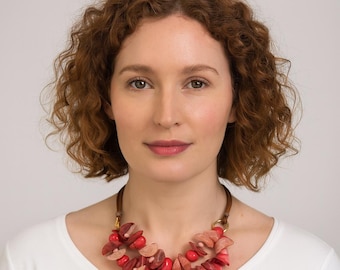 Chunky Red Statement Necklace: Bold Acrylic Beaded Collar