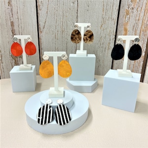 Stripy Acrylic Dangle Earrings: Modern Statement Jewelry