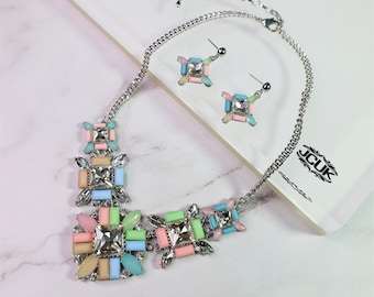 Colorful Chunky Resin Necklace Set – Diamante Statement Jewelry