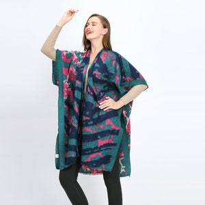 Wool Kimono for Women, Green short Sleeve Autumn daily Cover up, lightweight  winter kaftan, Multi-use  Green and Purple Kimono Poncho