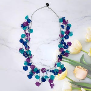 Abstract Acrylic Leaf Necklace: Chunky Multicolour Statement Jewelry