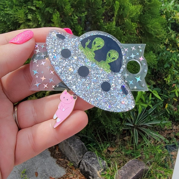 Cat Alien Abduction Stanley Topper | Stanley Decorative Plate | Stanley Tag | Fits 40 oz Quencher H2.0 only.