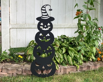 Pumpkin Stack Metal Sign with Faces