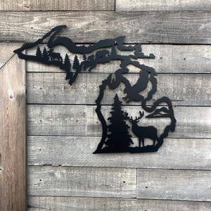 Placa de metal com tema da vida selvagem de Michigan: decoração de parede cortada a plasma CNC